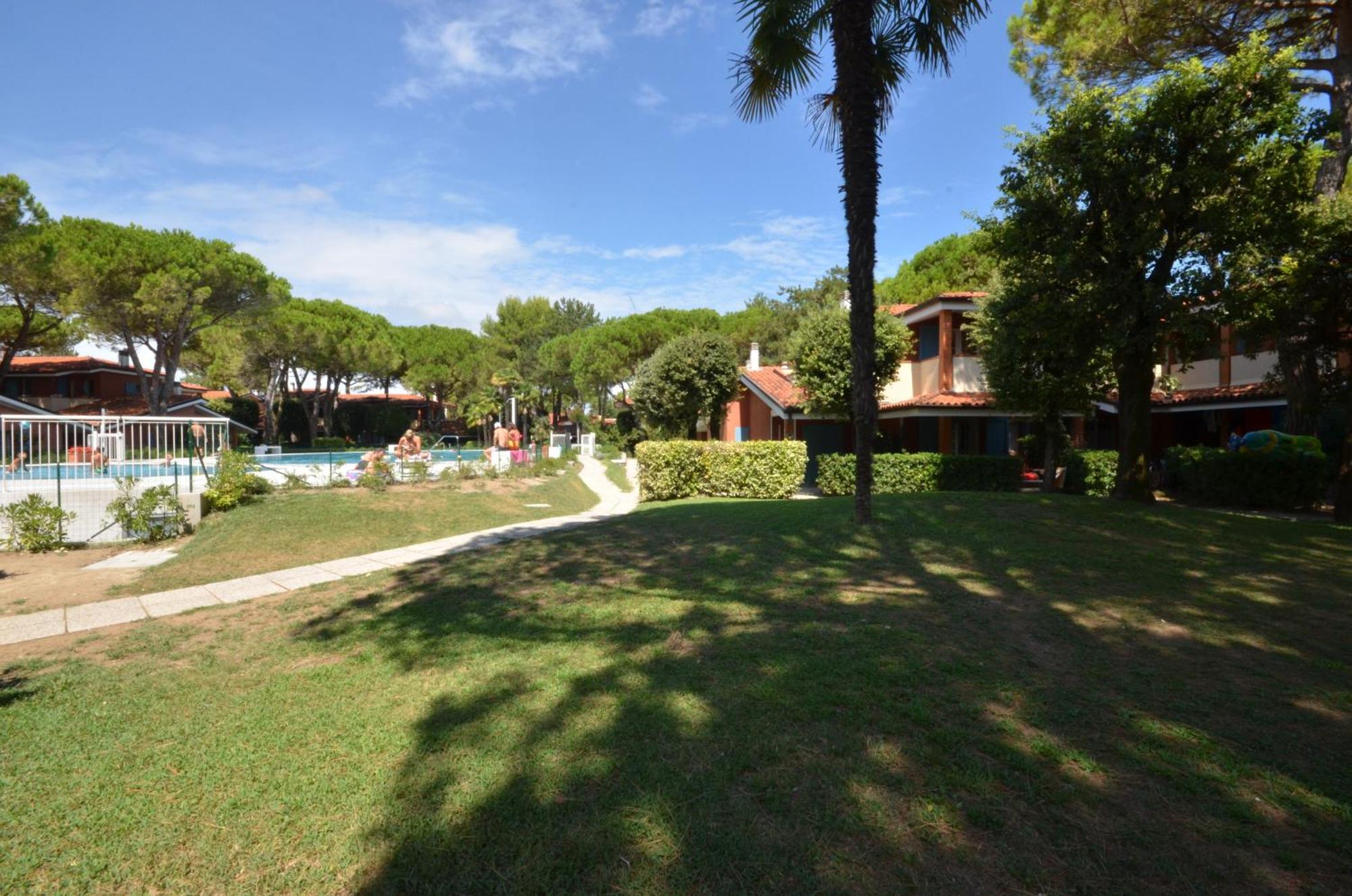 Villaggio Euro Residence Club Бибионе Экстерьер фото