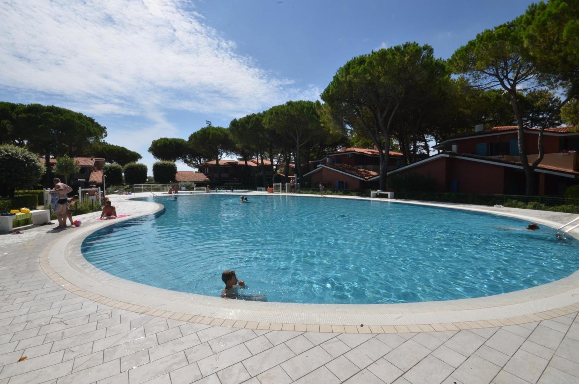Villaggio Euro Residence Club Бибионе Экстерьер фото