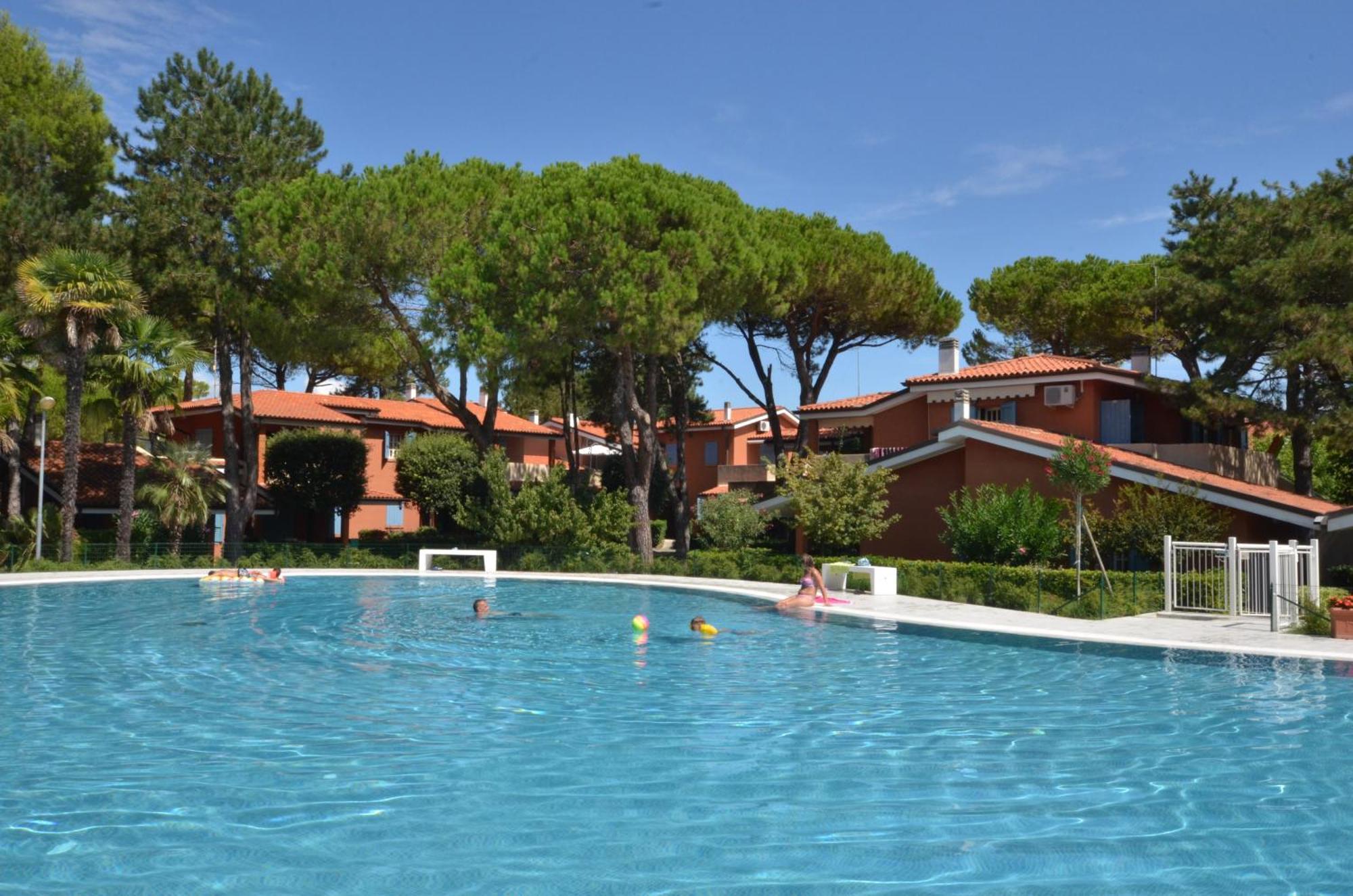 Villaggio Euro Residence Club Бибионе Экстерьер фото